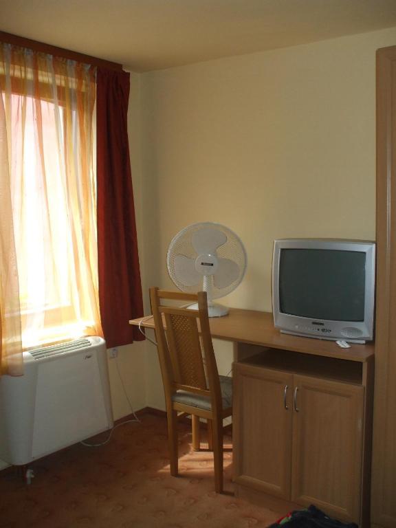 Turul Etterem Es Panzio Hotel Kaposvár Buitenkant foto